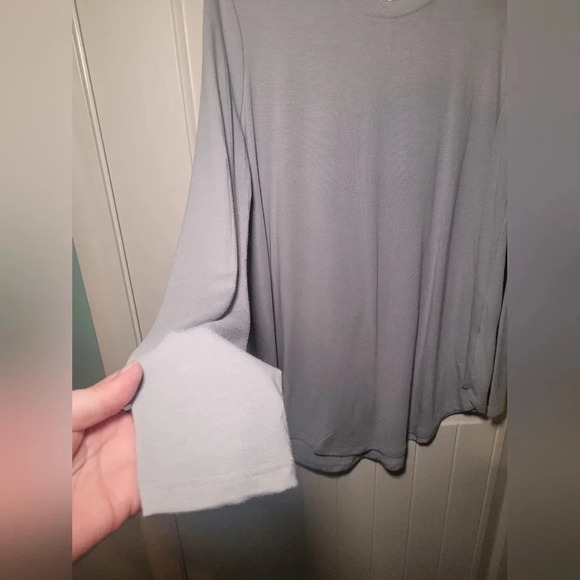 Zenana premium  long sleeve size extra large - Picture 2 of 5